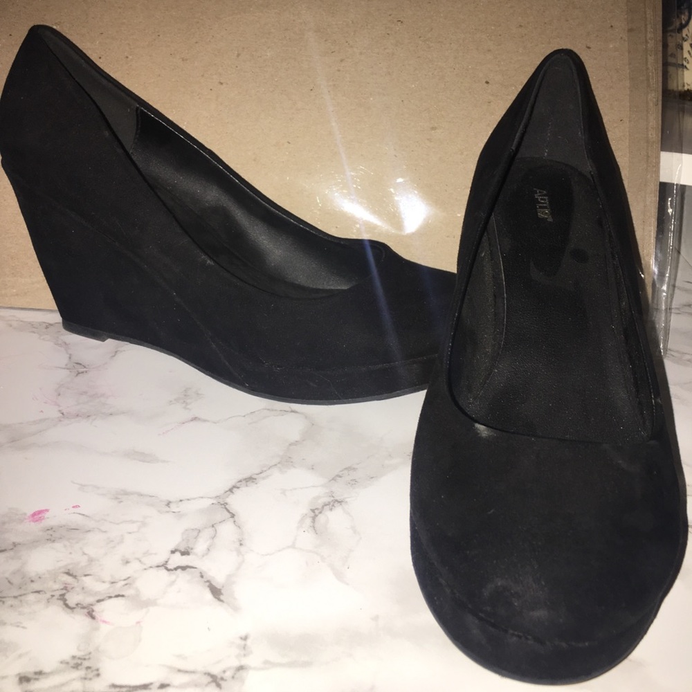 APT 9  wedges